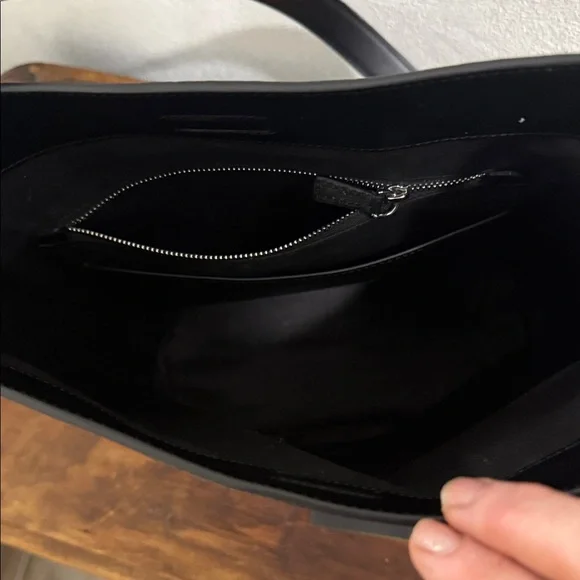 Classic Black Leather Kate Spade Bucket Bag - Sleek Everyday Bag - Picture 10 of 14